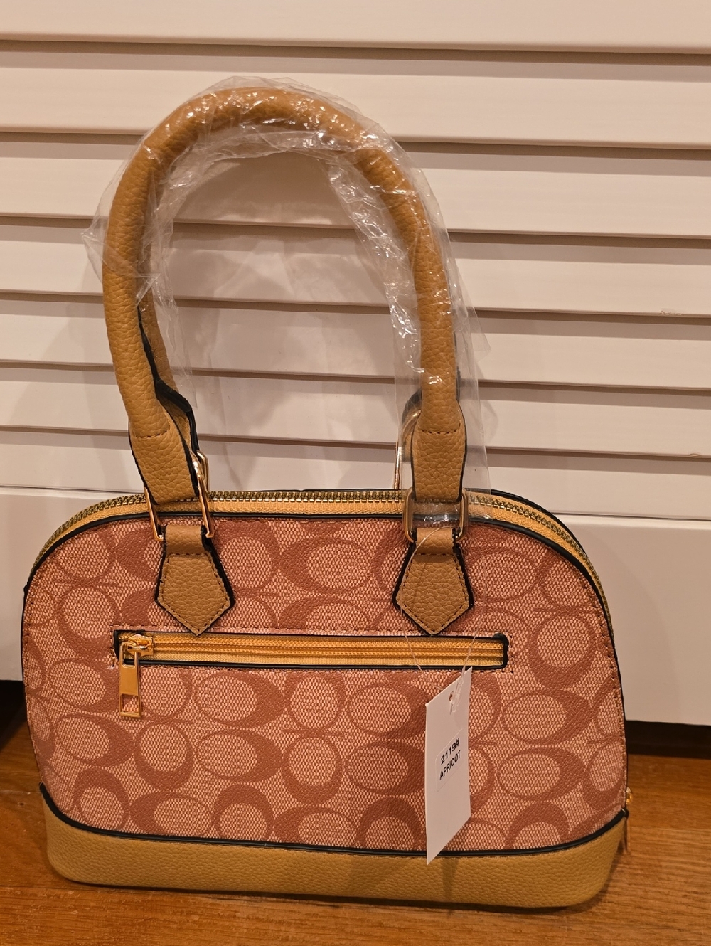 FASHION Signature Dome Satchel/Crossbody - Picture 3 of 6